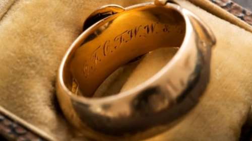 Βρέθηκε 20 χρόνια μετά το κλεμμένο δαχτυλίδι του Όσκαρ Ουάιλντ