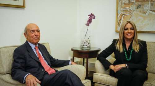 Συνάντηση Γεννηματά με Σημίτη - Στο επίκεντρο το Συνέδριο του ΠΑΣΟΚ