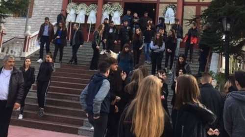 Τραγωδία στην Κατερίνη: Ράγισαν καρδιές στην κηδεία