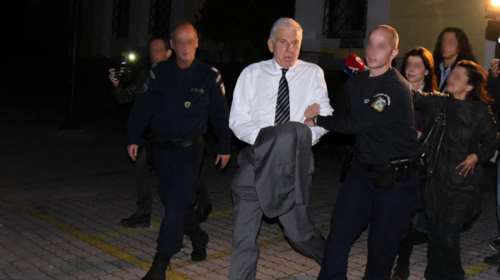 Ζητούν την αποφυλάκιση Παπαντωνίου - Οι «61» που υπογράφουν