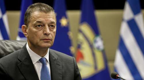 Στεφανής: Έξοδος από τα ελεγχόμενα κέντρα μόνο με άδεια