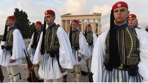 Λεβεντιά οι Εύζωνοι στην Ακρόπολη- Για την ημέρα των Ενόπλων Δυνάμεων