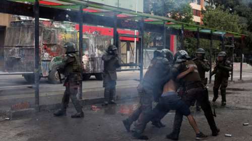 Νέα σοβαρά επεισόδια και εμπρησμοί στη Χιλή