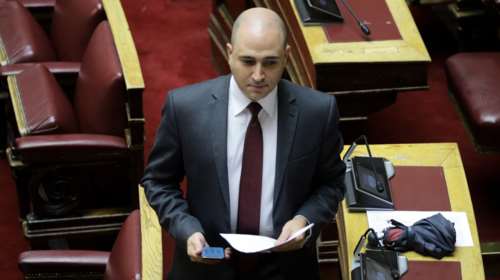 Μπογδάνος κατά Ντόρας: Στη ΝΔ τραβάει αυτιά μόνο ο Κυριάκος