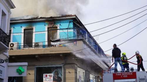 Κάηκε ολοσχερώς καφετέρια στο κέντρο των Χανίων