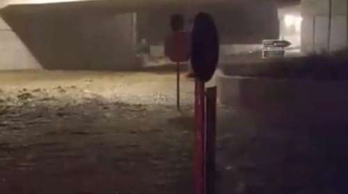 Συγκλονιστικό βίντεο από την Κινέτα: «Βοηθήστε μας, πνιγόμαστε»