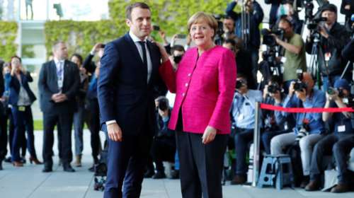 ΝΥΤ για Μέρκελ σε Μακρόν: «Κουράστηκα να μαζεύω τα σπασμένα σου»