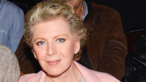 Η Ελενα Ακρίτα τα βάζει με τούς δημοσιογράφους με το καρασυμπλεγματικό εγώ