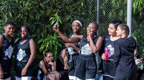 Ξεκίνησαν οι προπονήσεις της ΑntetokounΒros Academy (pics &amp; vid)