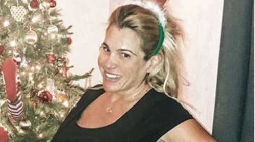 Τζένη Μπότση: Με φουσκωμένη κοιλιά στο σπίτι της λίγο πριν γεννήσει