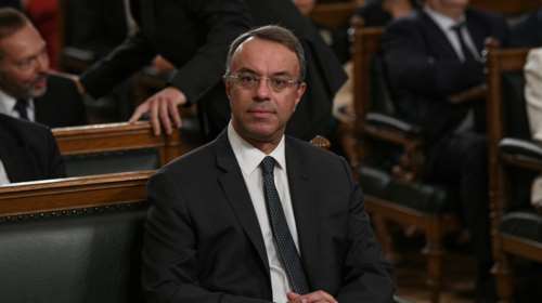 Νέες μειώσεις φόρων υπόσχεται ο Σταϊκούρας