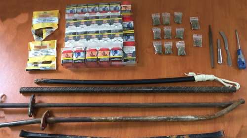 Σουγιαδες και ναρκωτικα στο κέντρο προσφύγων στη Θήβα