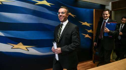 Ανεβάζει ρυθμούς η ελληνική οικονομία: Ανάπτυξη 2,3%