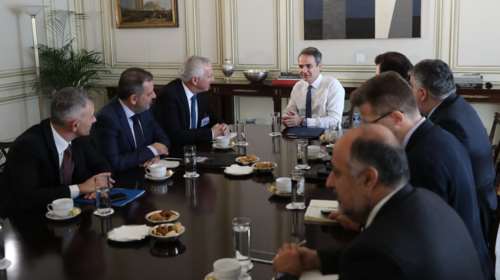 Μητσοτάκης - εταιρείες κινητής: Αύξηση data, μικρότερο κόστος