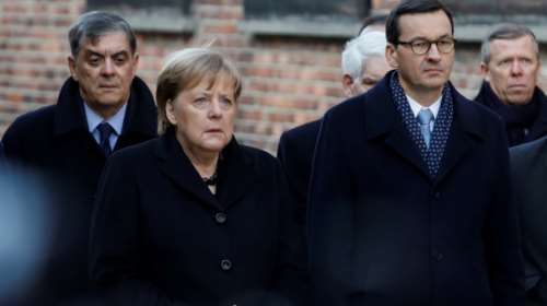 Μέρκελ από Άουσβιτς: Νιώθω βαθιά ντροπή