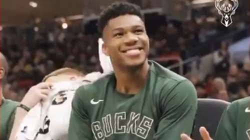 Το πάρτι γενεθλίων του Γιάννη - Του τραγουδά η εξέδρα!