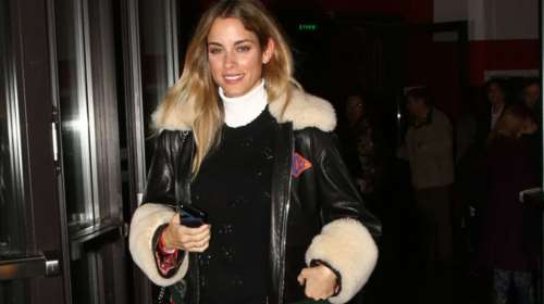 Η Δούκισσα Νομικού με κοντό καρέ, μια άλλη