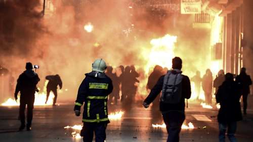 Χρυσοχοίδης: Τα ΜΑΤ συνέλαβαν 12 με μολότωφ &amp; πέτρες στα χέρια