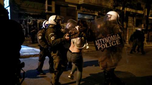 Χρυσοχοΐδης για τα έκτροπα των ΜΑΤ: Δε νοείται εξευτελισμός