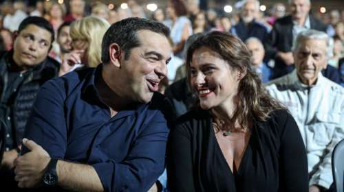 Η Μπέτυ Μπαζιάνα εκλέγεται καθηγήτρια στο πανεπιστήμιο Θεσσαλίας