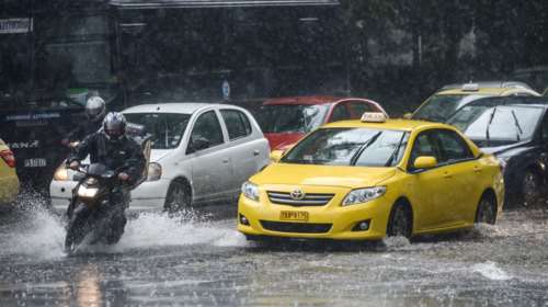 Επεσαν 60 εκατοστά βροχής σε λίγες ώρες στην Αττική