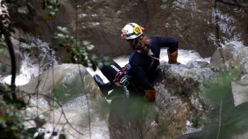 Βέροια: Έρευνα για ΙΧ που πιθανόν παρασύρθηκε από χείμαρρο