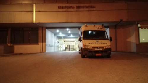 Αυτοκίνητο μπήκε σε κατάστημα στη Μεσογείων - Ένας τραυματίας