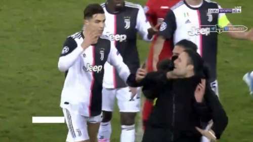 Τα... πήρε ο Κριστιάνο Ρονάλντο με οπαδό -Τον «άρπαξε» [βίντεο]