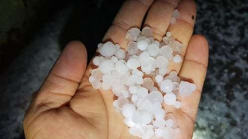 Το ...έστρωσε με χαλάζι στα Χανιά [φωτό]