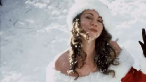 Απίστευτο: Η Μαράια Κάρεϊ πρώτη στα τσαρτς μετά από 25 χρόνια