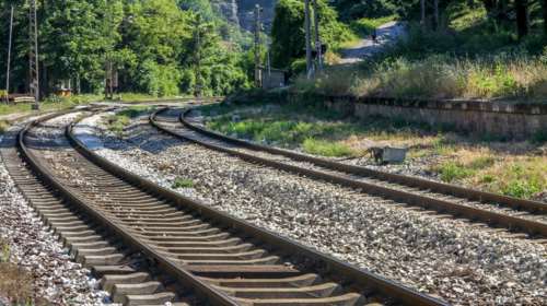 Μετωπική σύγκρουση τρένων στη Ρουμανία - 10 τραυματίες