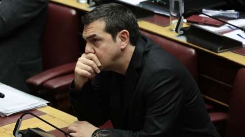 Ο Αλέξης Τσίπρας διαβάζει Thetoc- Τι έγραψαν στο facebook για το μέρισμα