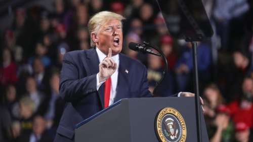 Ανάλυση: Γιατί η απόφαση για παραπομπή ευνοεί τον Τραμπ