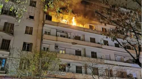 Θεσσαλονίκη: Φωτιά σε διαμέρισμα - Σώθηκαν τρία ανήλικα παιδιά (βίντεο)