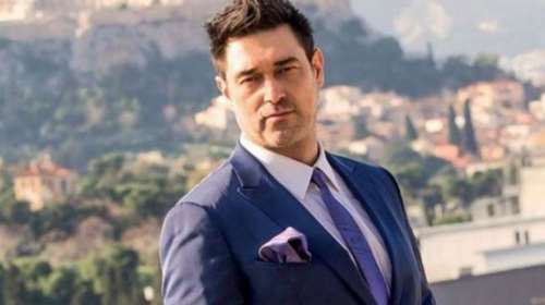 O Μπουράκ Χακί στην αθηναϊκή σκηνή - Με ποιά λαμπερή ηθοποιό