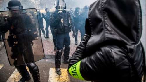 Γαλλία: Καταδίκες σε αστυνομικούς για βία σε διαδηλώσεις