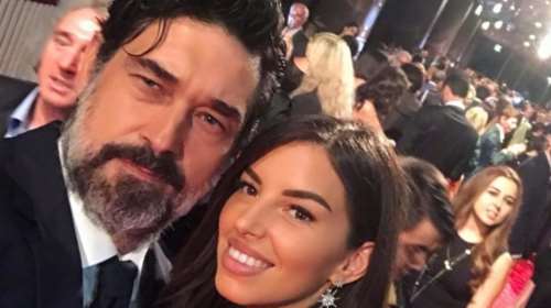 Χαρά και Μπουράκ: Ρομαντικά Χριστούγεννα στην Κωνσταντινούπολη [εικόνες]