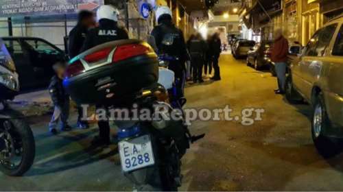 Λαμία: Χειροπέδες σε νεαρό - Χτυπούσε την έγκυο γυναίκα του