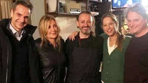 Το πρώτο βράδυ του Κυριάκου Μητσοτάκη στο Μέτσοβο [εικόνες]