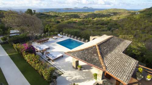 Πρωτοχρονιά σαν Κροίσος θα κάνει ο Μπόρις Τζόνσον στην Καραΐβική