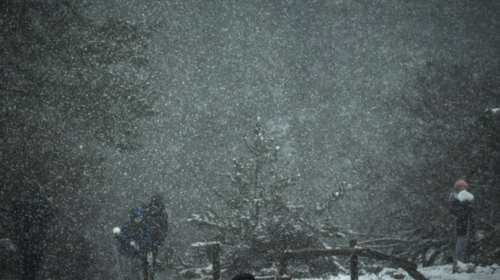 Χιονίζει στην Πάρνηθα: Δείτε Live εικόνα