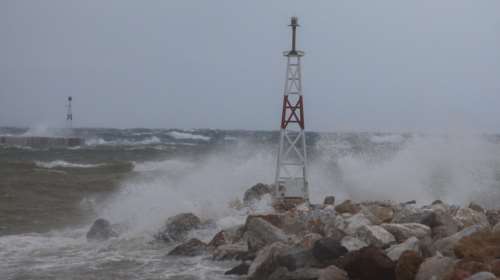 Απαγόρευση απόπλου από Πειραιά, Ραφήνα, Λαύριο λόγω ανέμων