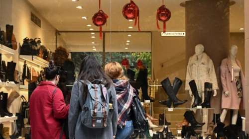 Καταστήματα,τράπεζες: Τι θα είναι ανοικτό αύριο, πότε ξεκινούν εκπτώσεις