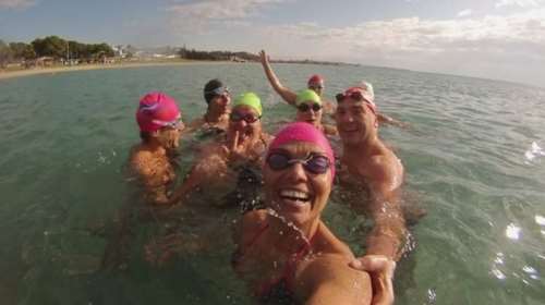 Η πρώτη σέλφι του 2020 για θαρραλέους κολυμβητές στη Χαλκιδική [εικόνες]