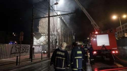 Τραγωδία στον Πειραιά: Νεκρό 3χρονο παιδί σε πυρκαγιά