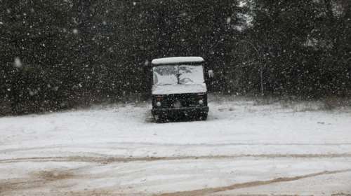 «Ηφαιστίων»: Χιονίζει στα Β. Προάστια - Πως θα κινηθεί τις επόμενες ώρες
