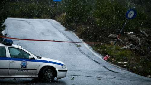 Διακοπή κυκλοφορίας λόγω χιονόπτωσης στην Καλοπoύλα Υμηττού