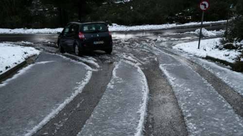 Κακοκαιρία «Ηφαιστίων»: Ποιοί δρόμοι έκλεισαν, που χρειάζονται αλυσίδες