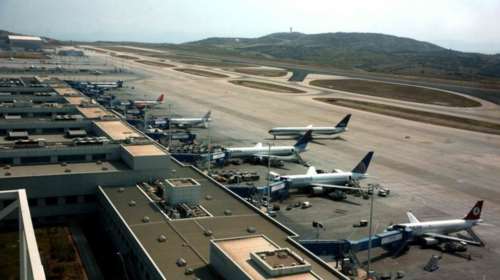 Handelsblatt: «Φιλέτο» ο Διεθνής Αερολιμένας Αθηνών