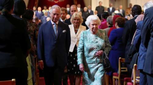 Μπάκιγχαμ καλεί Χάρι σε έκτακτο οικογενειακό συμβούλιο